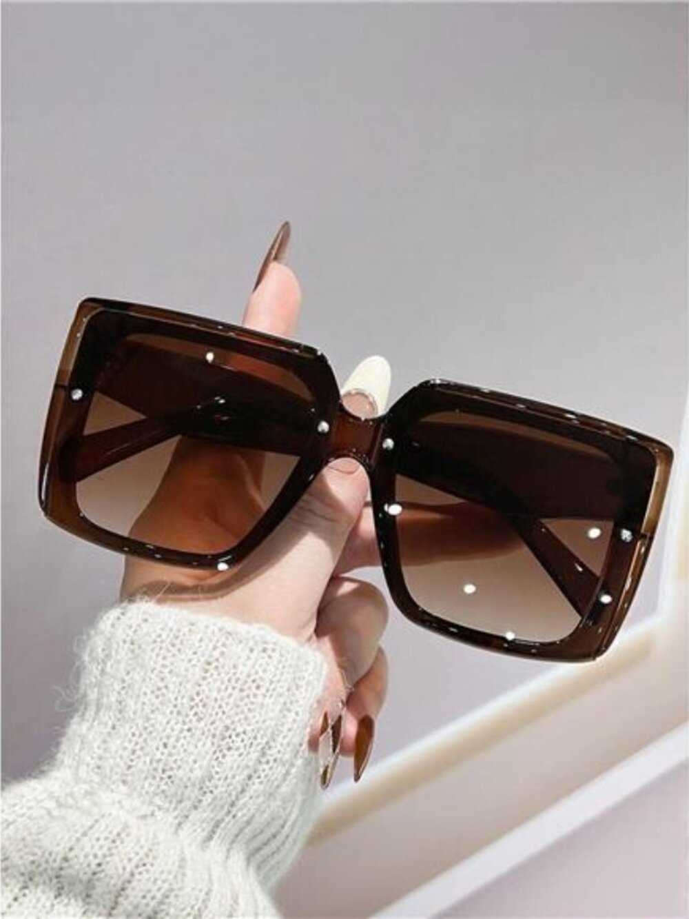 Oversized Gradient Square Sunglasses - Picture 8 of 8